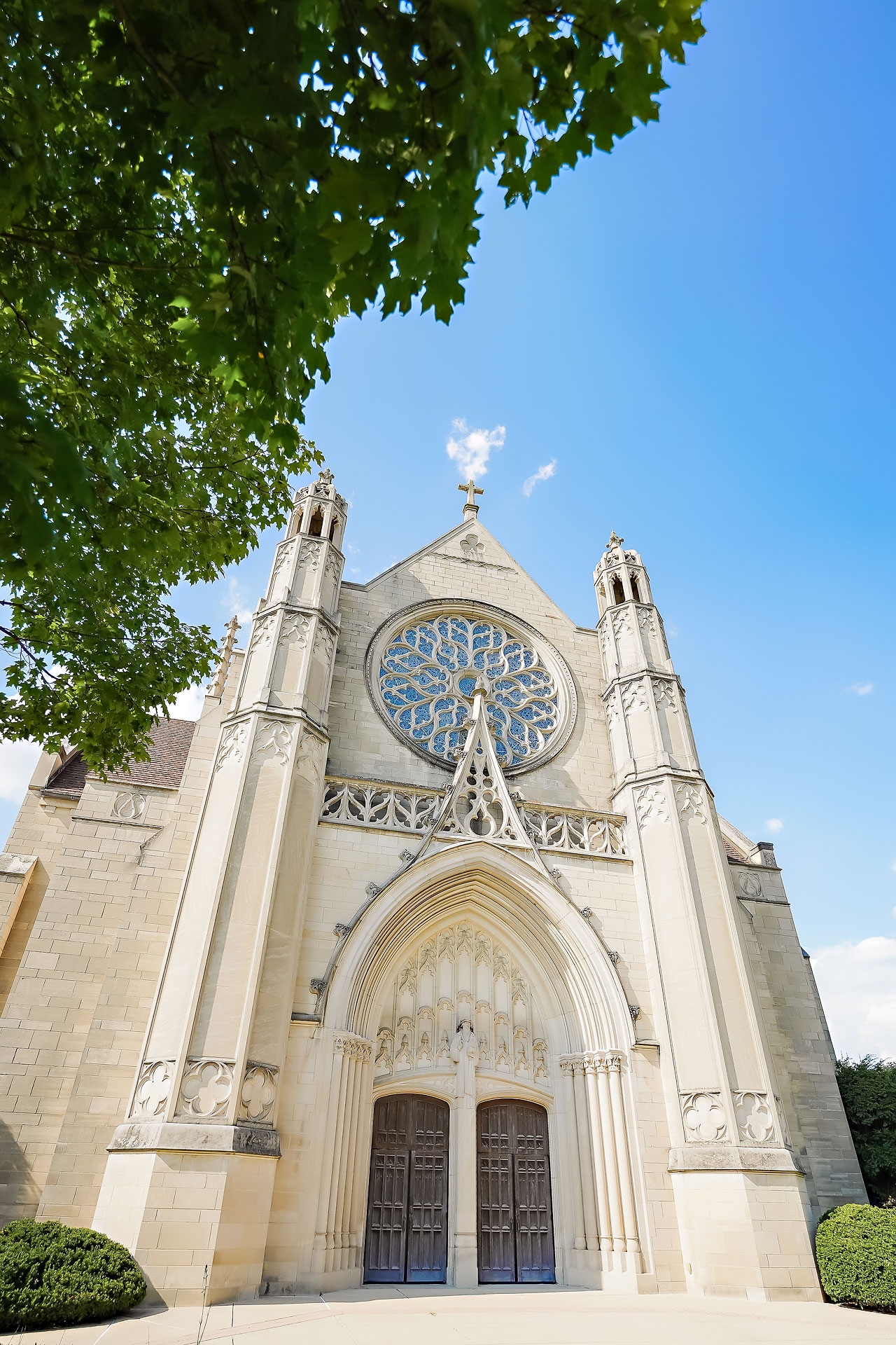 Heather Phil Second Presbyterian Scottish Rite Cathedral Indianapolis Wedding 186
