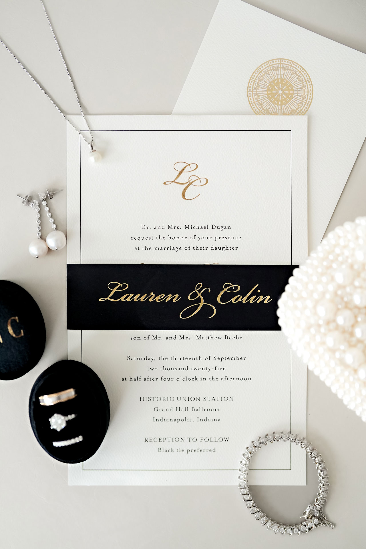 Lauren Colin Crowne Plaza Union Station Grand Hall Indianapolis Wedding 001