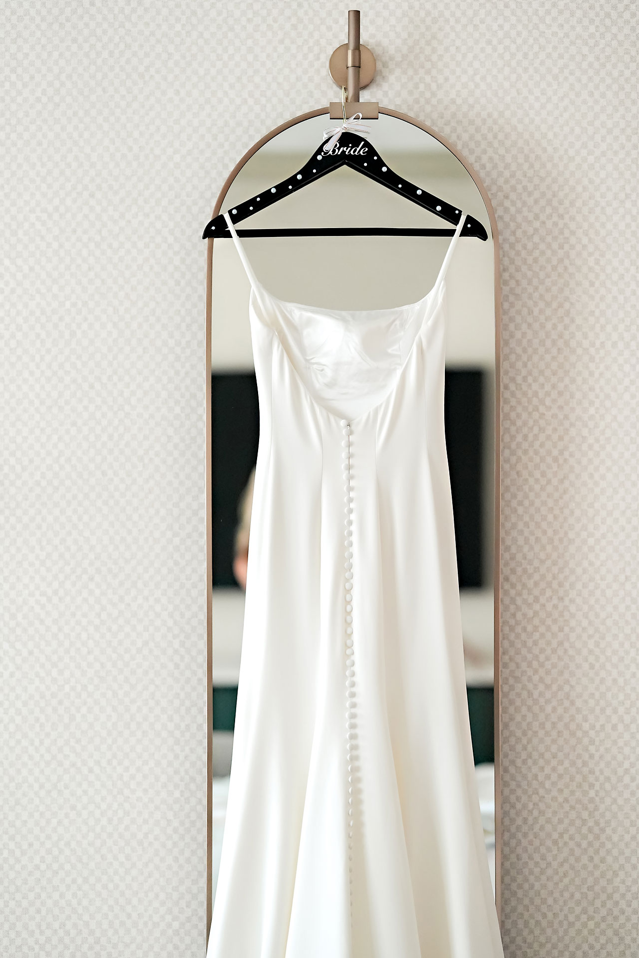 Lauren Colin Crowne Plaza Union Station Grand Hall Indianapolis Wedding 004