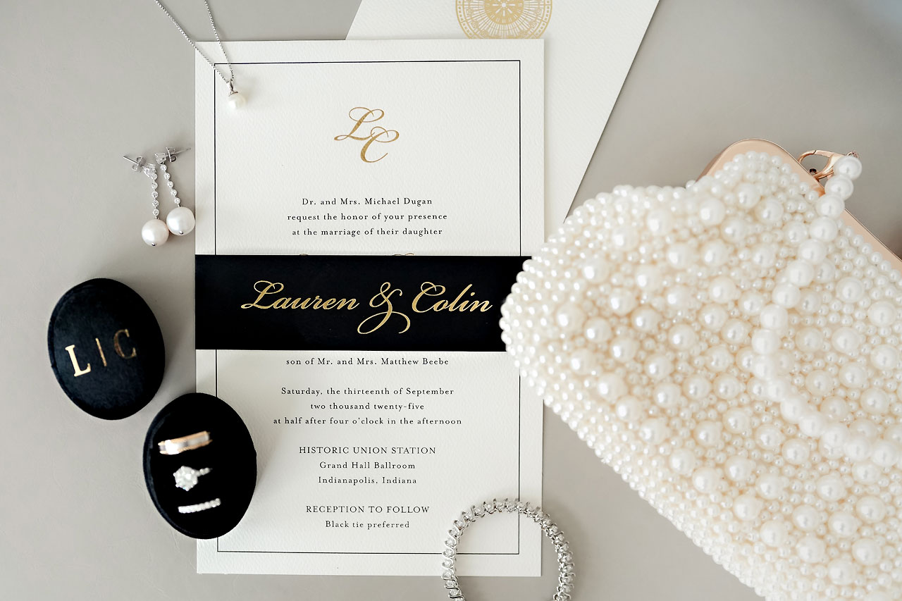 Lauren Colin Crowne Plaza Union Station Grand Hall Indianapolis Wedding 010