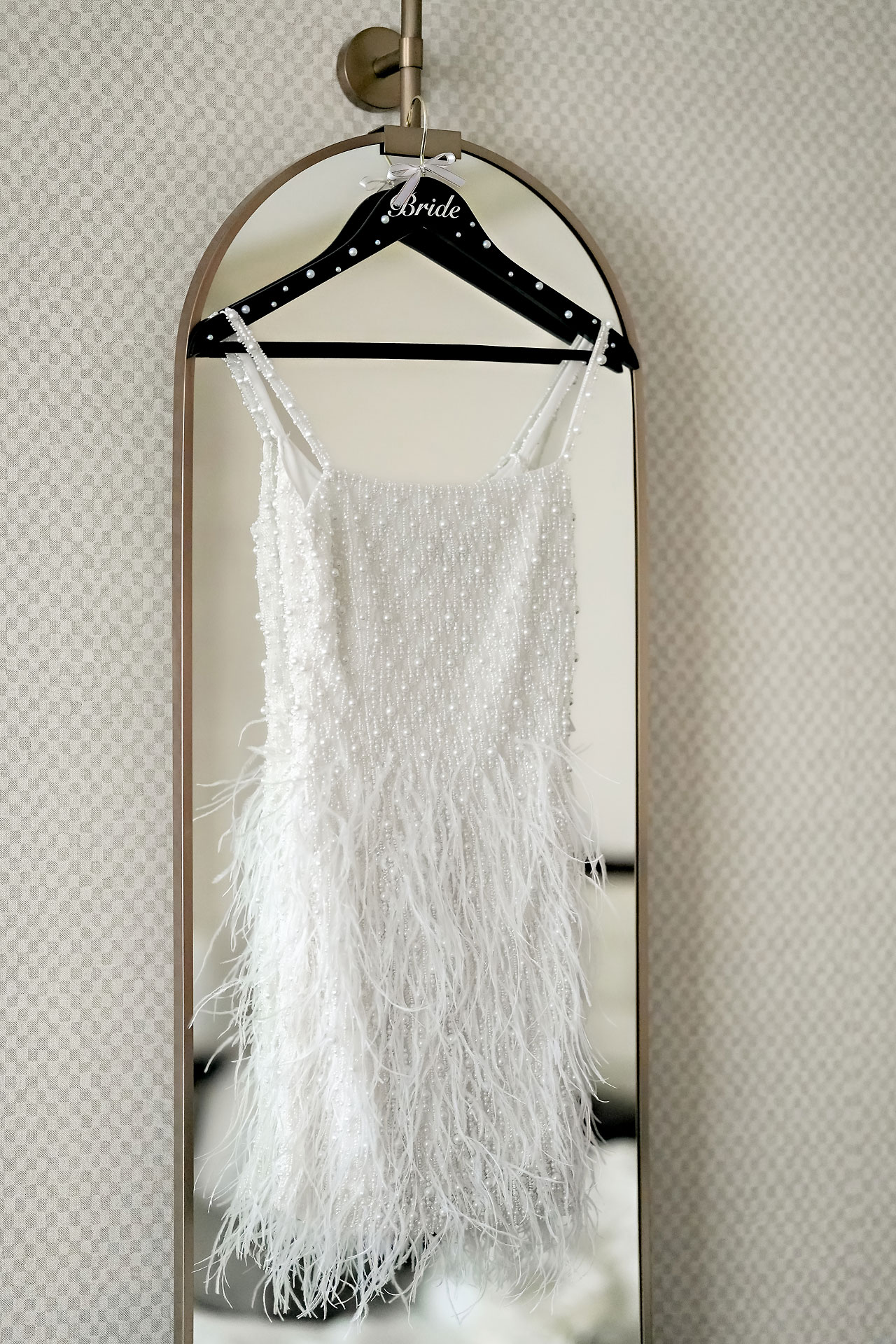 Lauren Colin Crowne Plaza Union Station Grand Hall Indianapolis Wedding 014