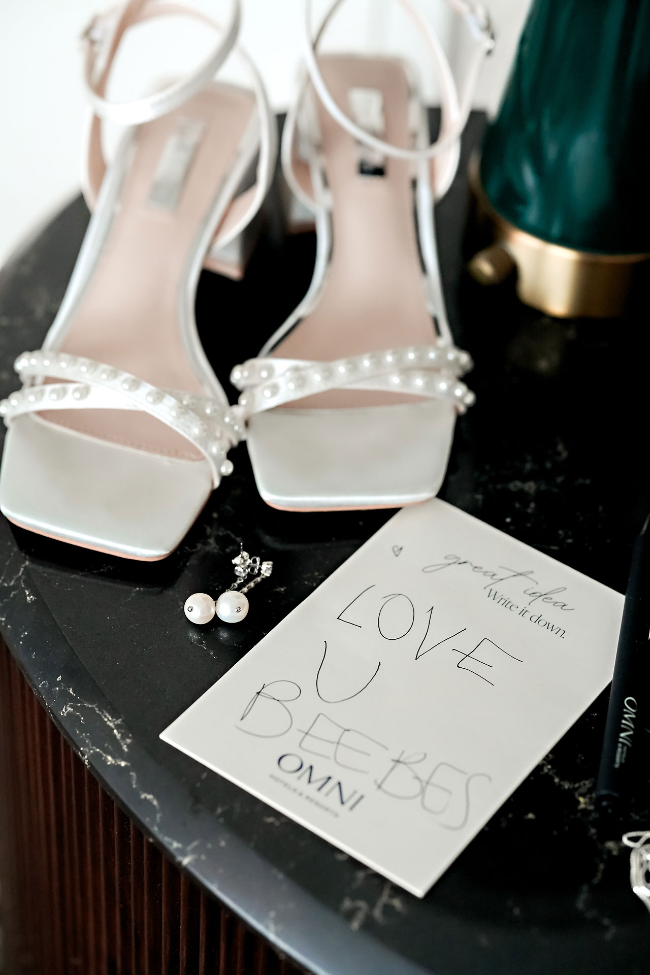 Lauren Colin Crowne Plaza Union Station Grand Hall Indianapolis Wedding 018