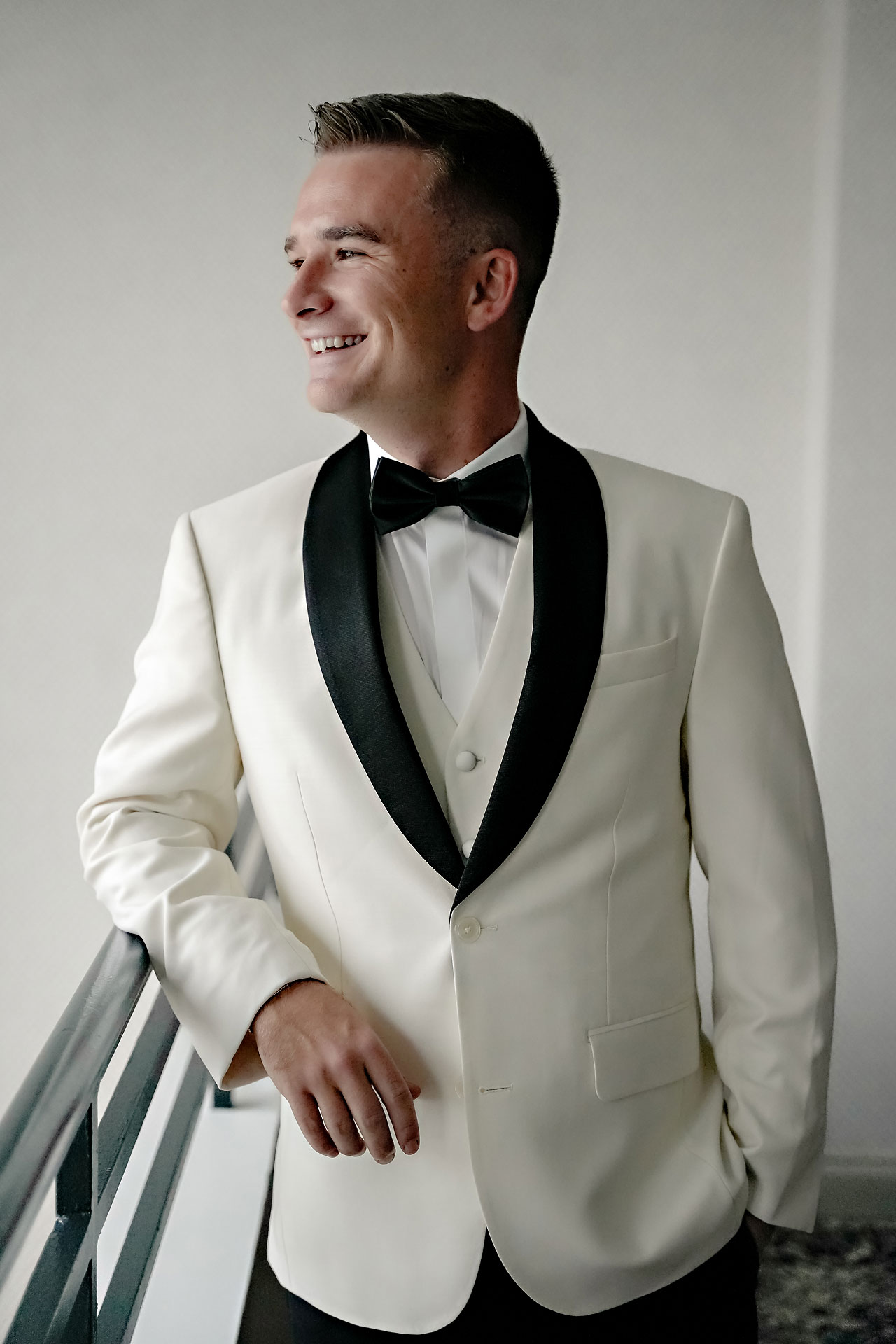 Lauren Colin Crowne Plaza Union Station Grand Hall Indianapolis Wedding 067