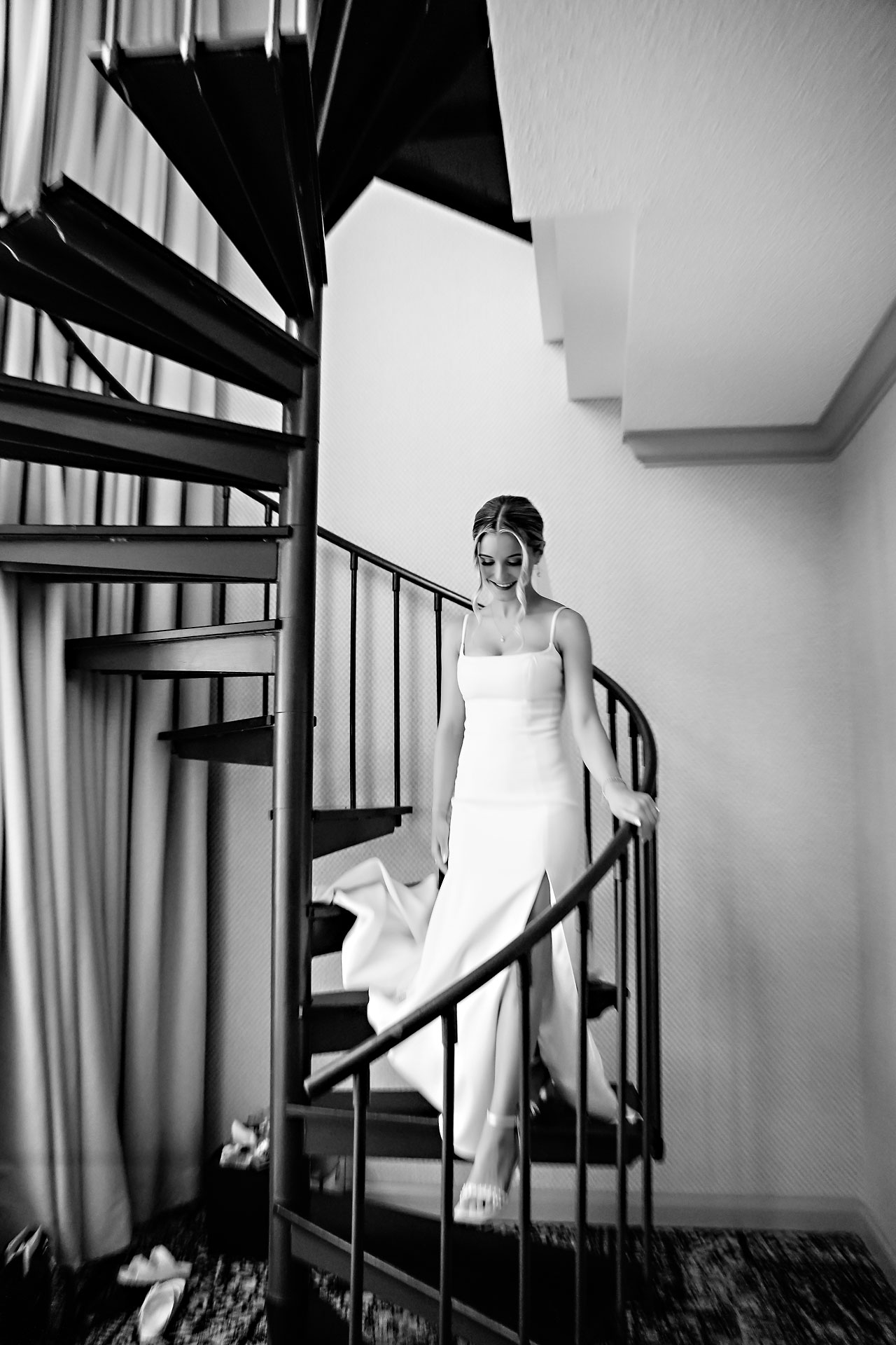 Lauren Colin Crowne Plaza Union Station Grand Hall Indianapolis Wedding 069