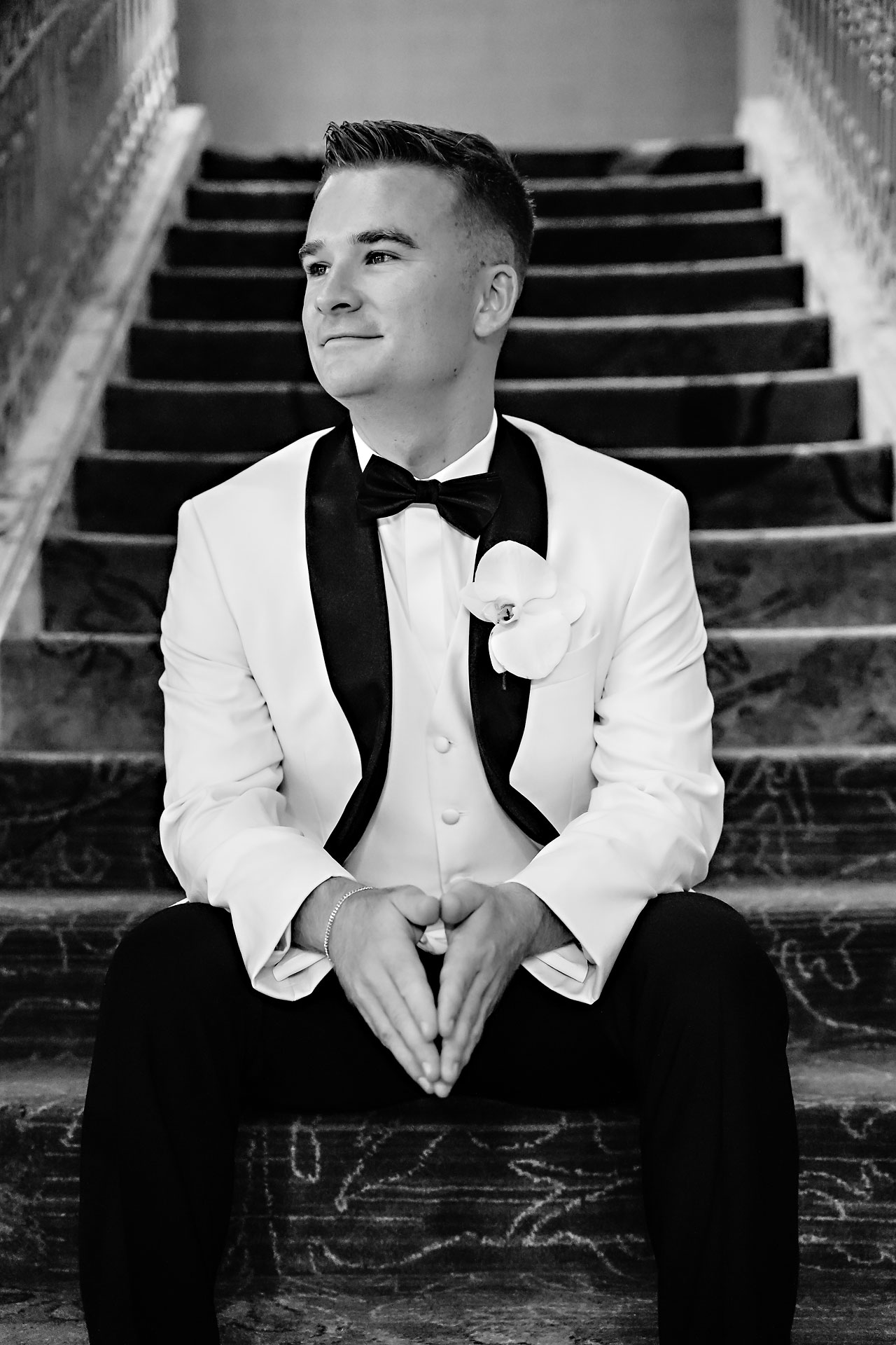 Lauren Colin Crowne Plaza Union Station Grand Hall Indianapolis Wedding 078