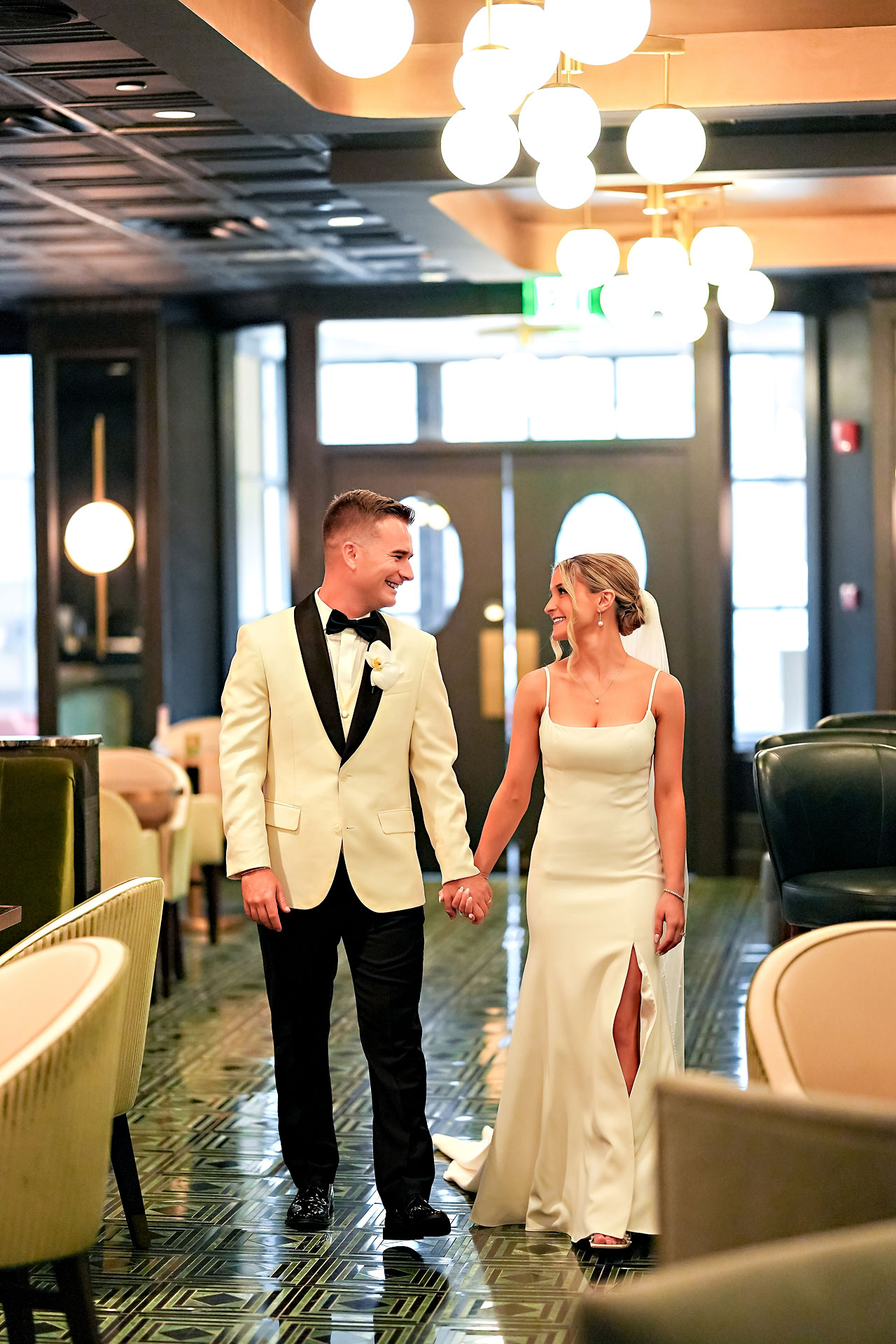 Lauren Colin Crowne Plaza Union Station Grand Hall Indianapolis Wedding 093