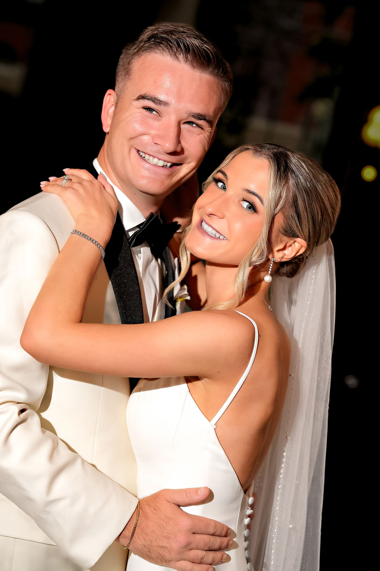 Lauren Colin Crowne Plaza Union Station Grand Hall Indianapolis Wedding 102
