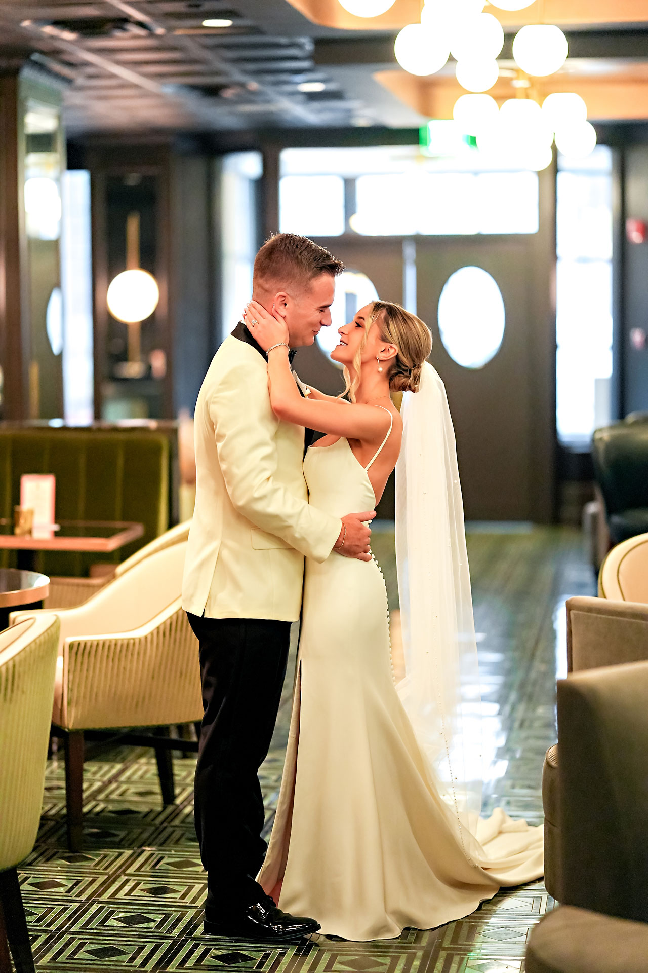 Lauren Colin Crowne Plaza Union Station Grand Hall Indianapolis Wedding 103