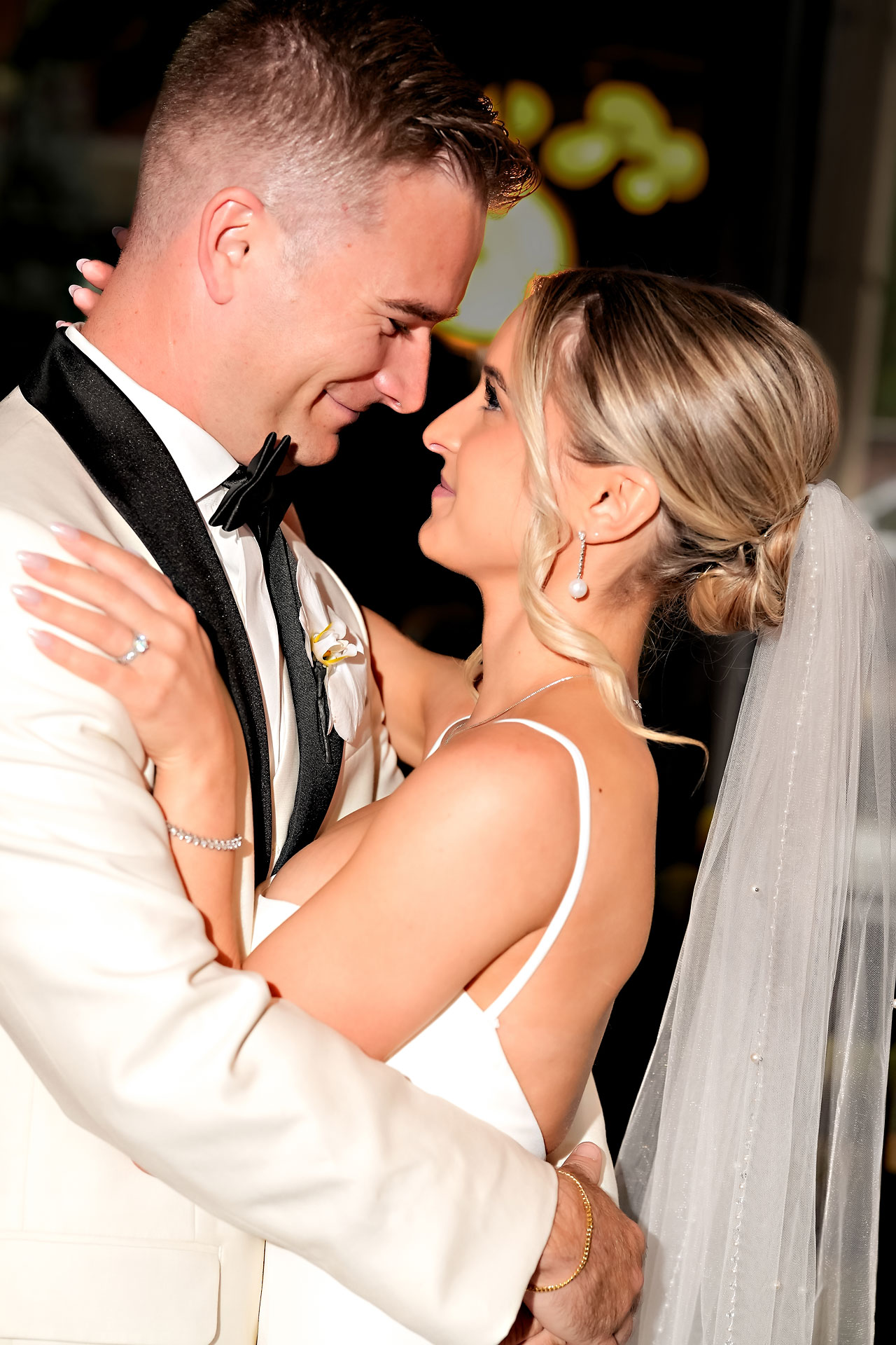Lauren Colin Crowne Plaza Union Station Grand Hall Indianapolis Wedding 105