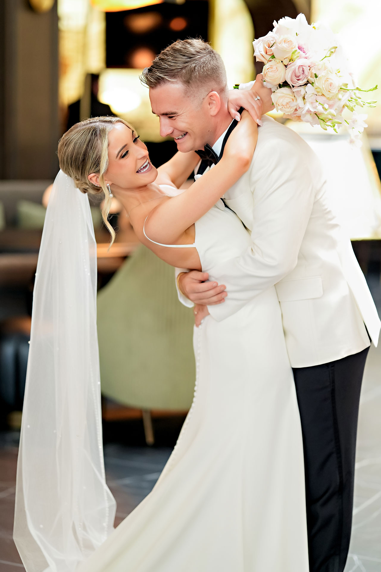 Lauren Colin Crowne Plaza Union Station Grand Hall Indianapolis Wedding 109