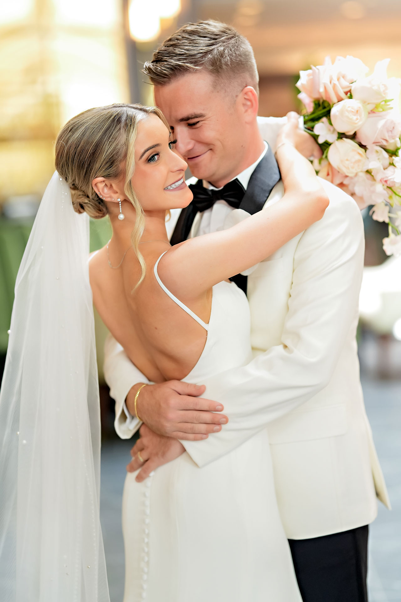 Lauren Colin Crowne Plaza Union Station Grand Hall Indianapolis Wedding 115