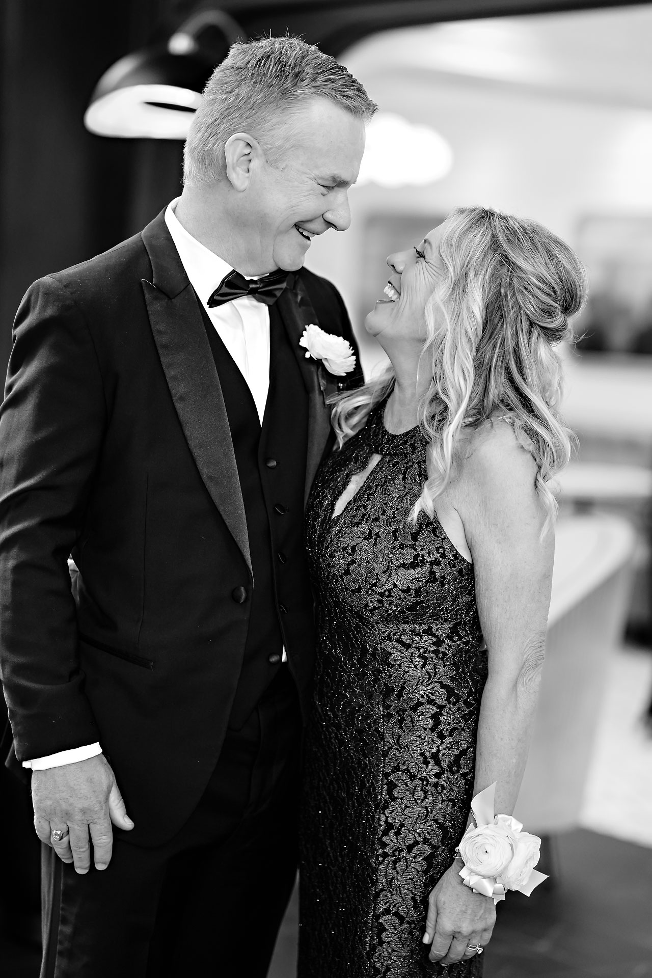 Lauren Colin Crowne Plaza Union Station Grand Hall Indianapolis Wedding 121
