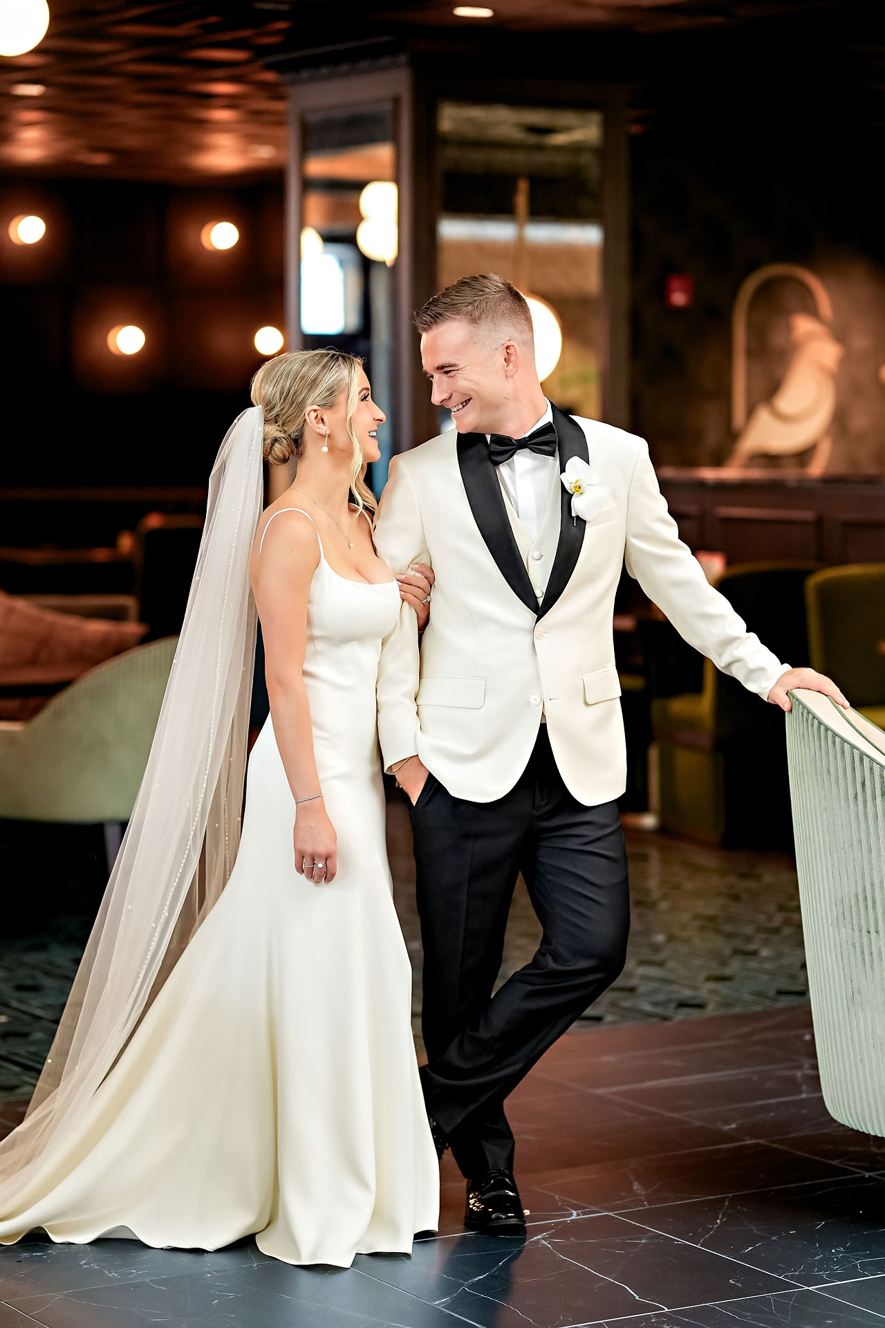 Lauren Colin Crowne Plaza Union Station Grand Hall Indianapolis Wedding 122