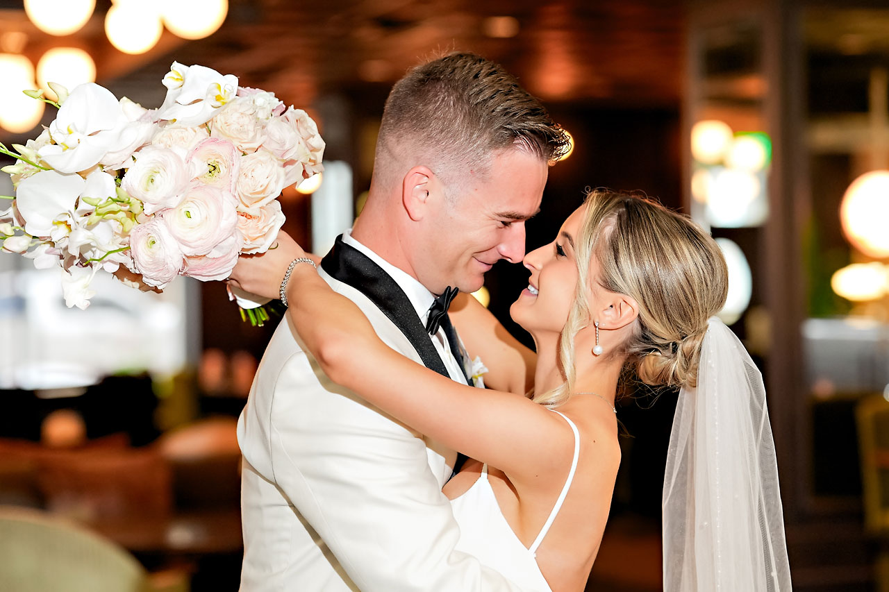 Lauren Colin Crowne Plaza Union Station Grand Hall Indianapolis Wedding 132