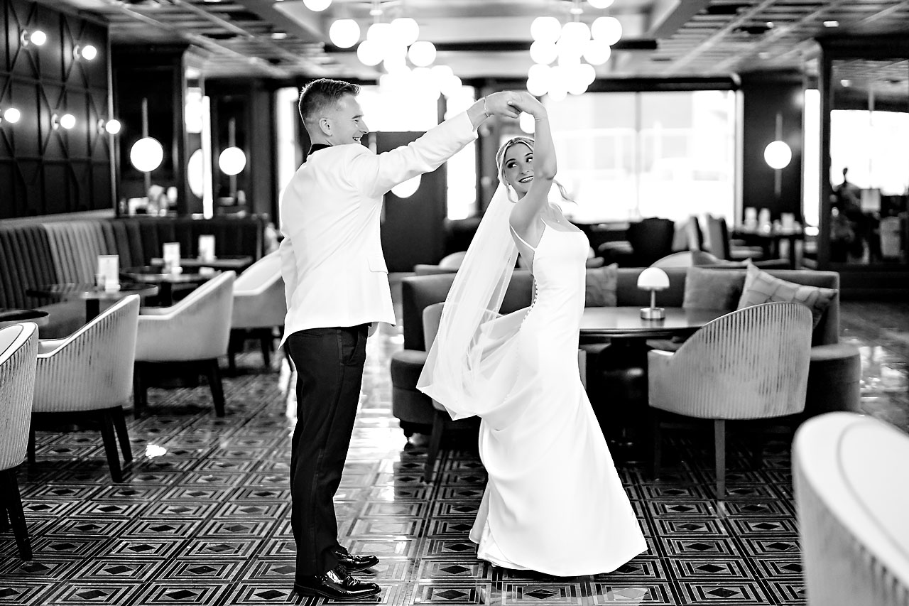 Lauren Colin Crowne Plaza Union Station Grand Hall Indianapolis Wedding 134