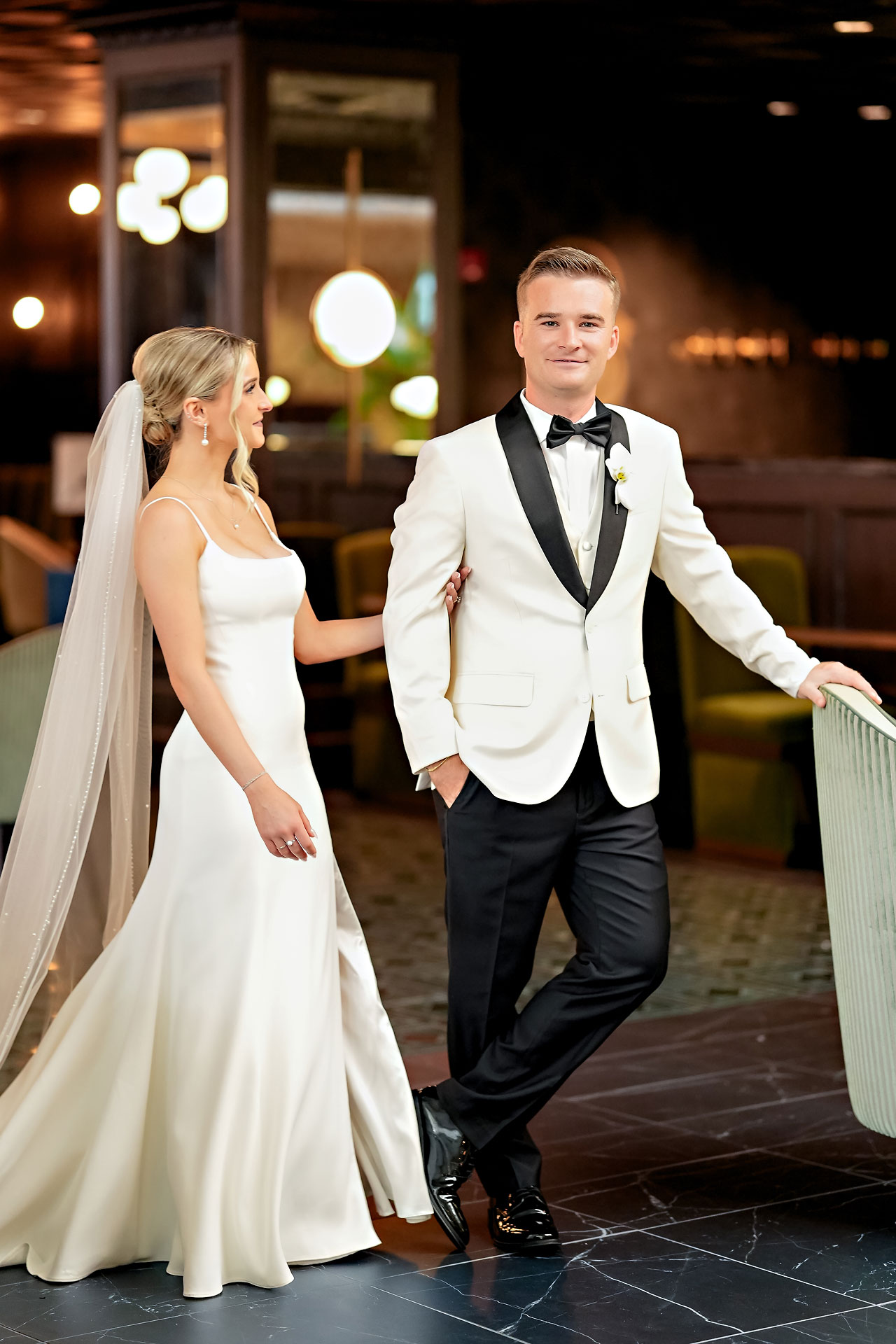 Lauren Colin Crowne Plaza Union Station Grand Hall Indianapolis Wedding 137