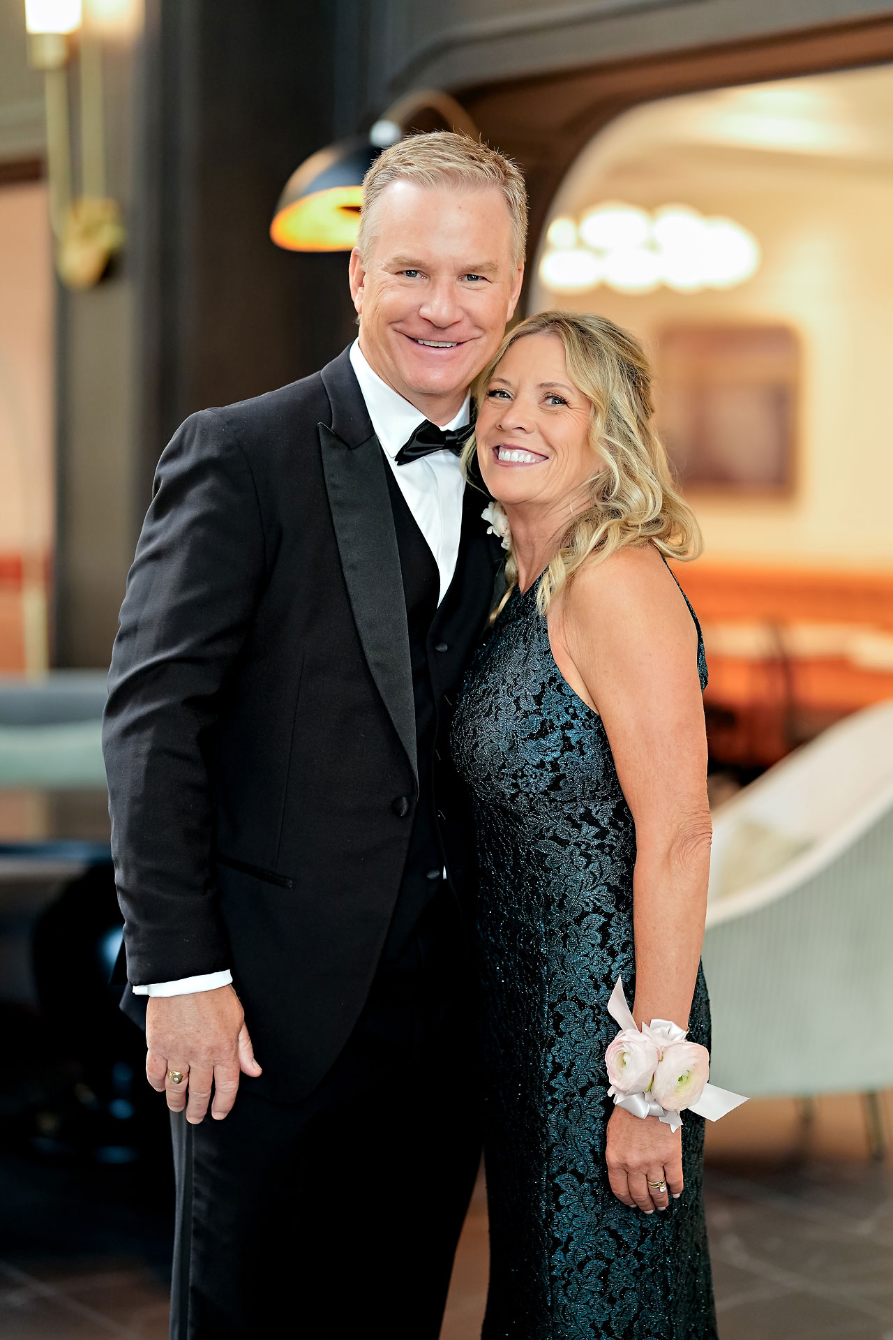 Lauren Colin Crowne Plaza Union Station Grand Hall Indianapolis Wedding 142