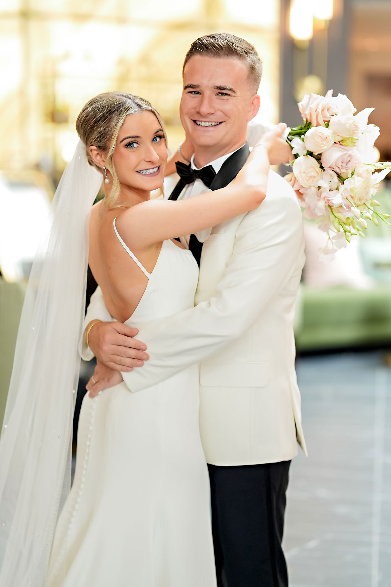 Lauren Colin Crowne Plaza Union Station Grand Hall Indianapolis Wedding 159