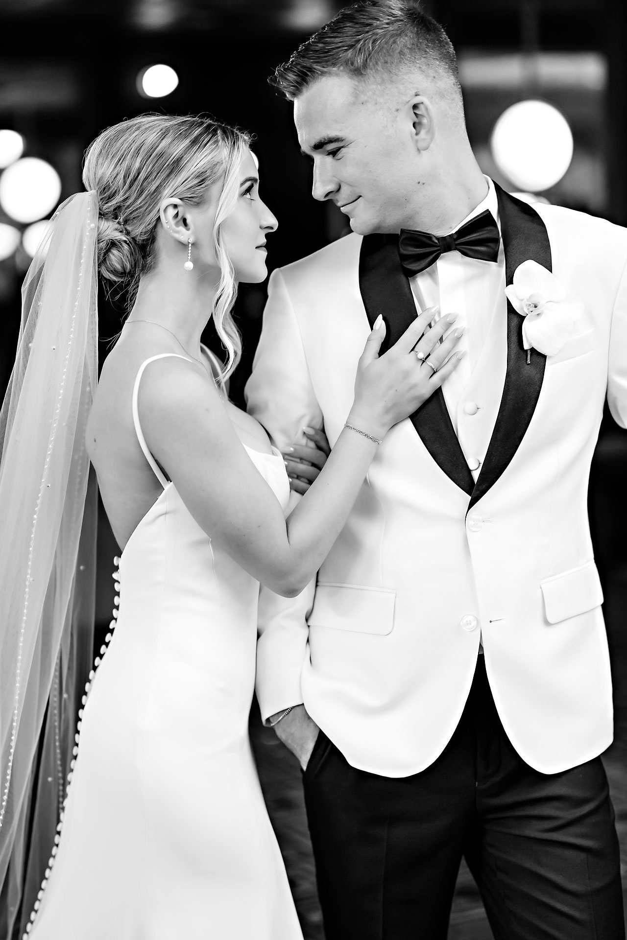 Lauren Colin Crowne Plaza Union Station Grand Hall Indianapolis Wedding 161