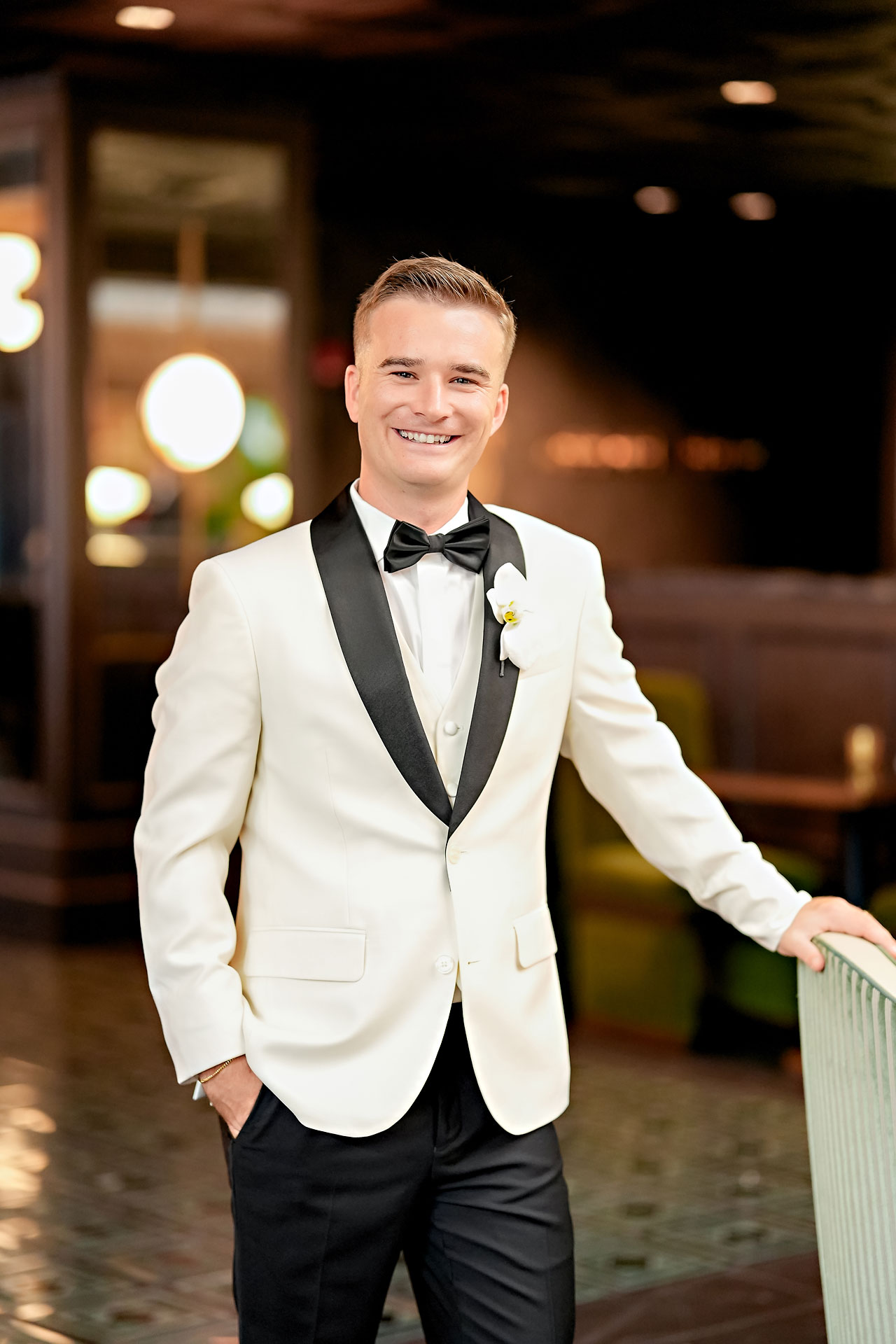 Lauren Colin Crowne Plaza Union Station Grand Hall Indianapolis Wedding 162