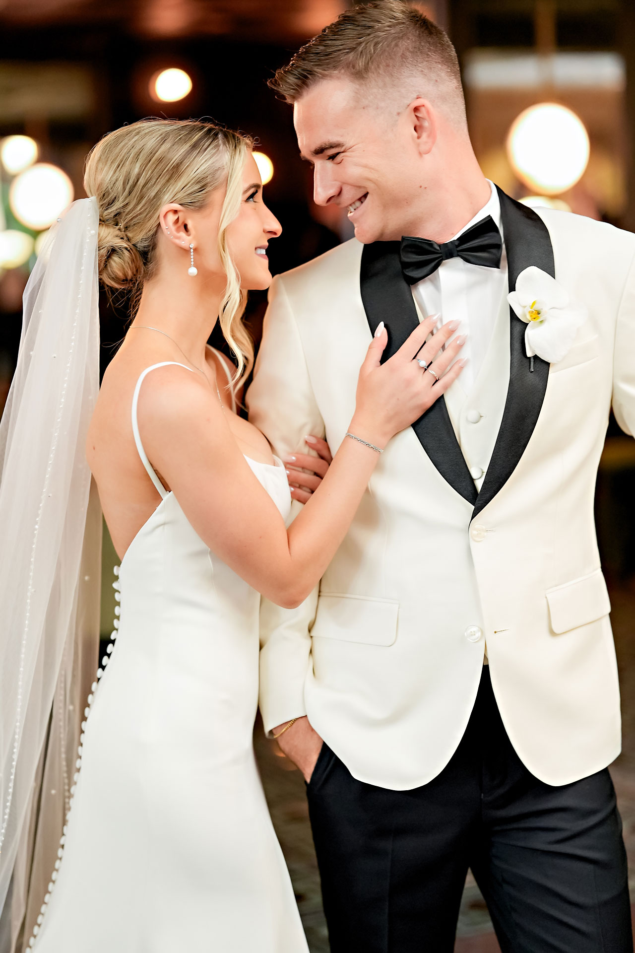 Lauren Colin Crowne Plaza Union Station Grand Hall Indianapolis Wedding 191
