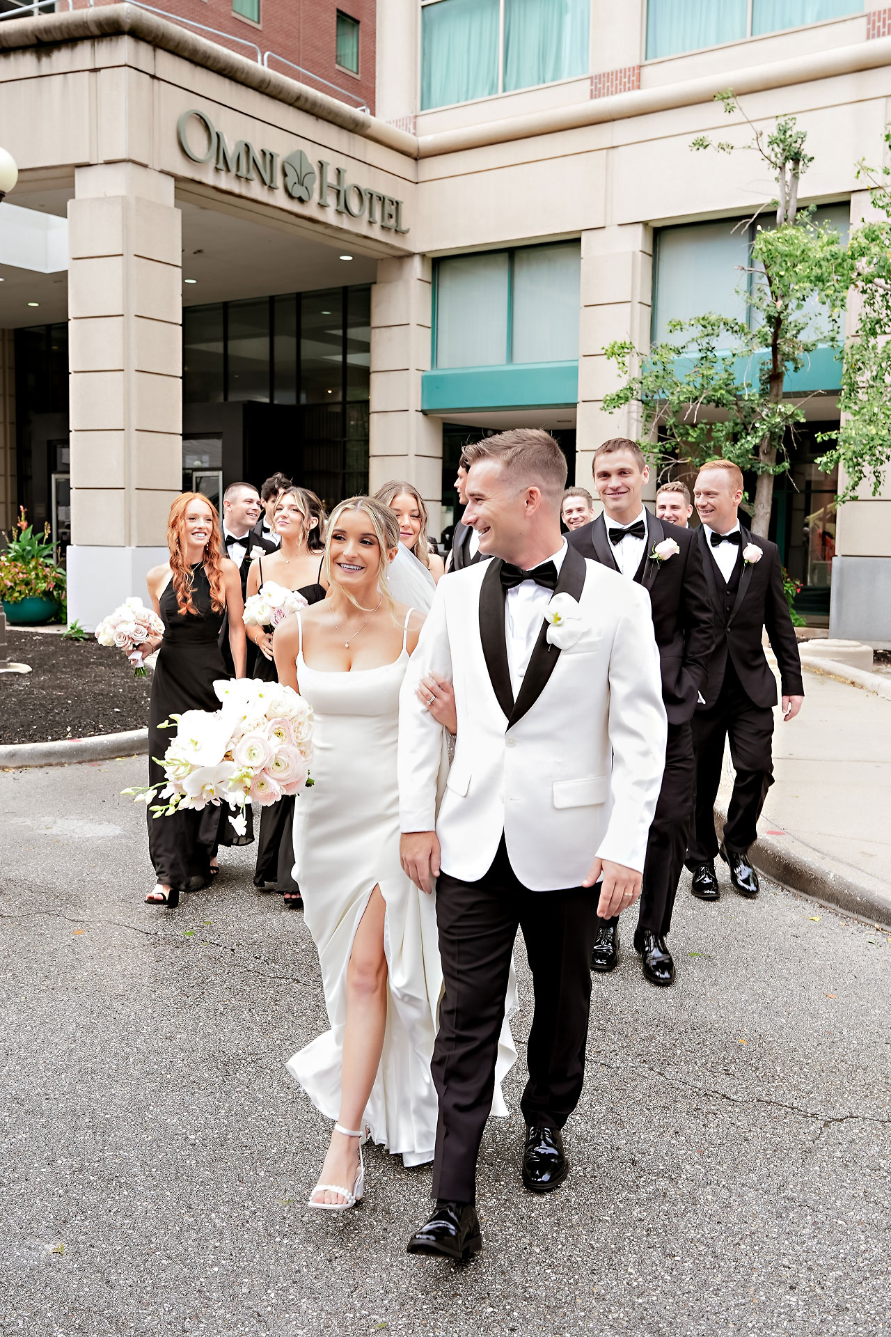 Lauren Colin Crowne Plaza Union Station Grand Hall Indianapolis Wedding 207