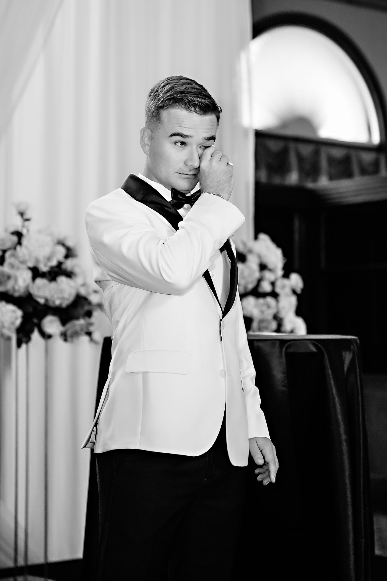 Lauren Colin Crowne Plaza Union Station Grand Hall Indianapolis Wedding 229