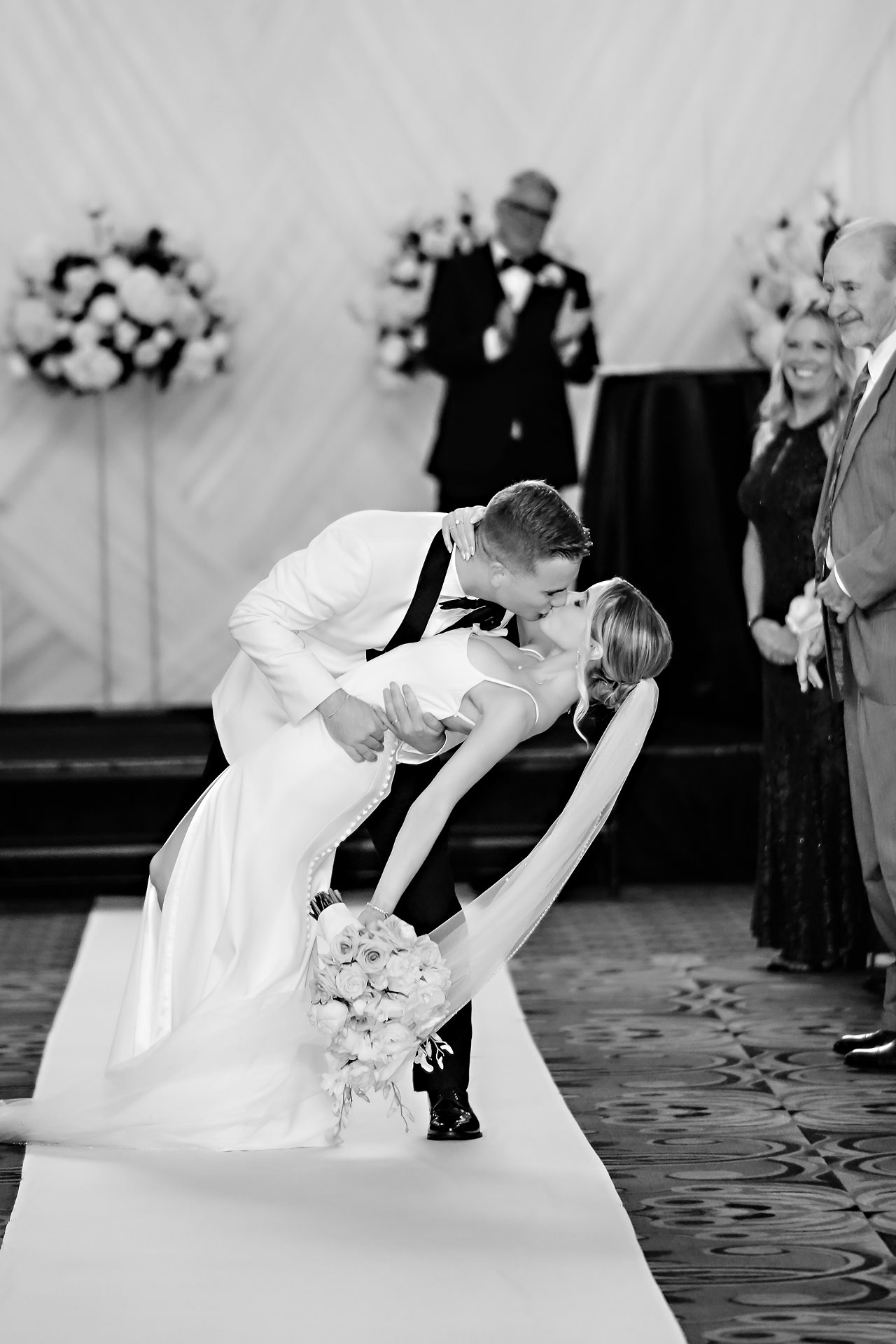 Lauren Colin Crowne Plaza Union Station Grand Hall Indianapolis Wedding 237