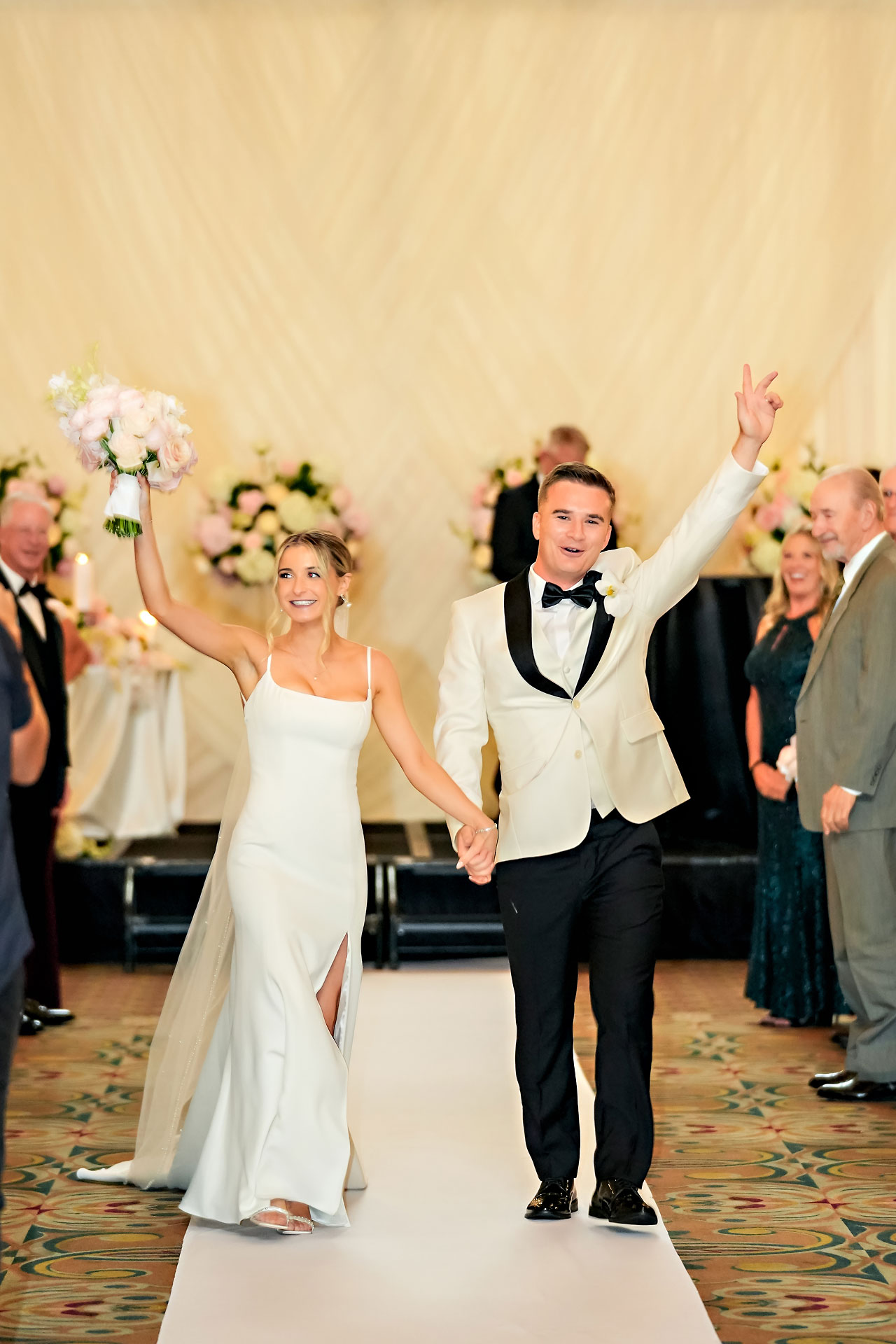 Lauren Colin Crowne Plaza Union Station Grand Hall Indianapolis Wedding 238
