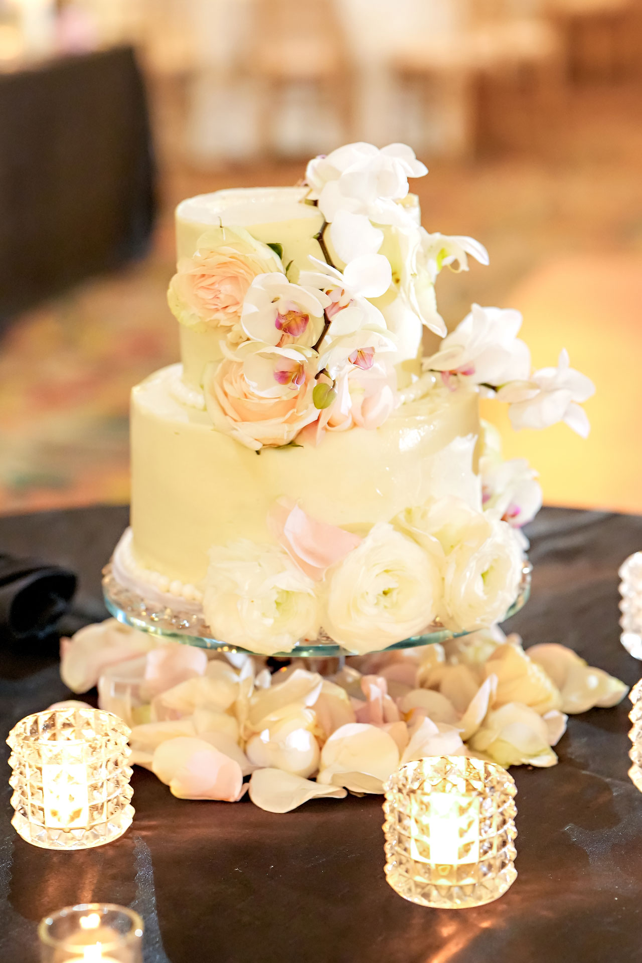 Lauren Colin Crowne Plaza Union Station Grand Hall Indianapolis Wedding 261