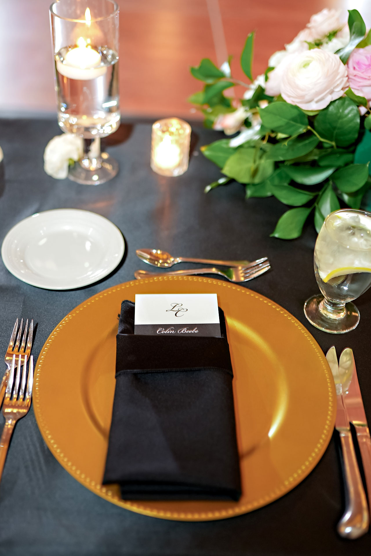 Lauren Colin Crowne Plaza Union Station Grand Hall Indianapolis Wedding 265