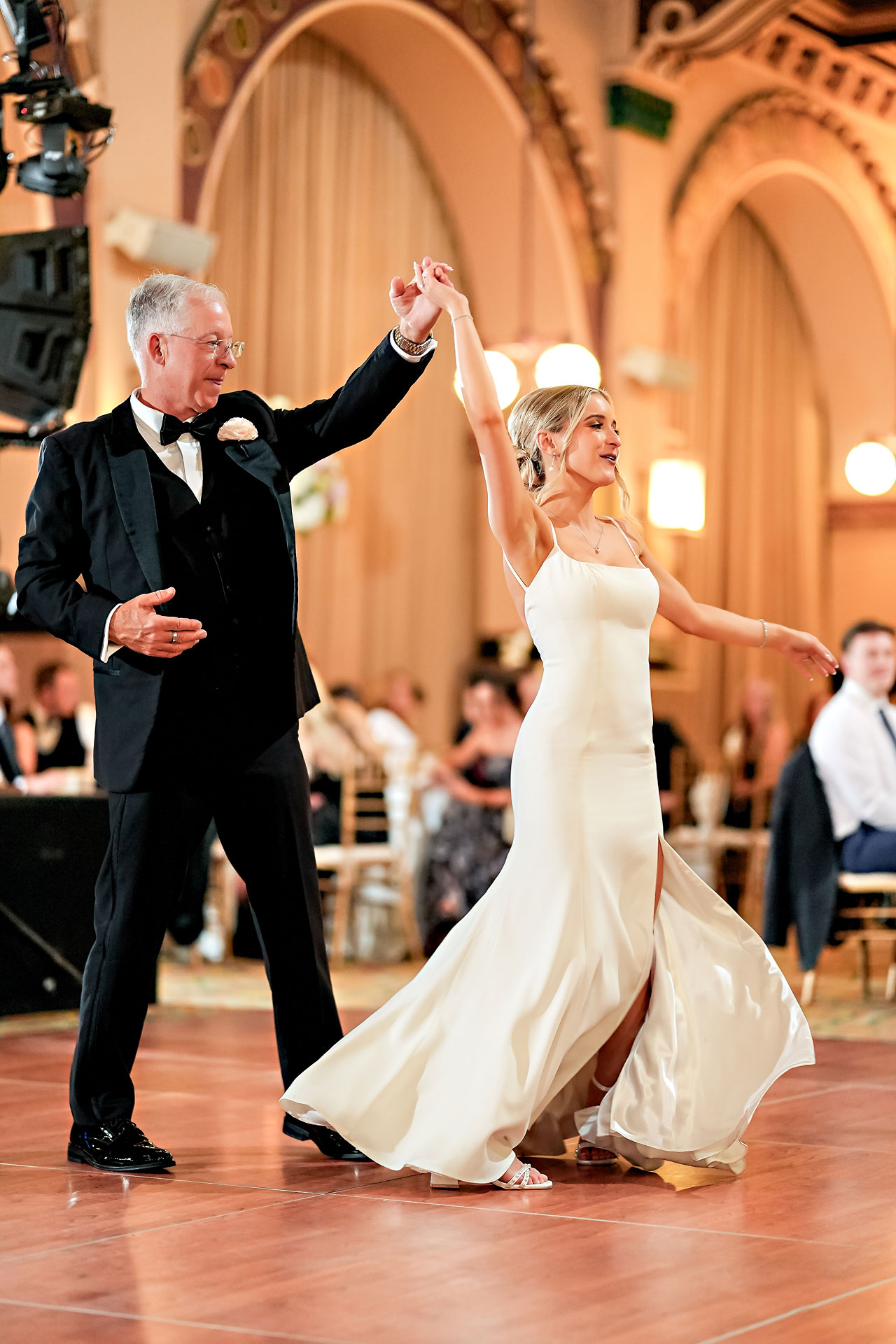 Lauren Colin Crowne Plaza Union Station Grand Hall Indianapolis Wedding 300