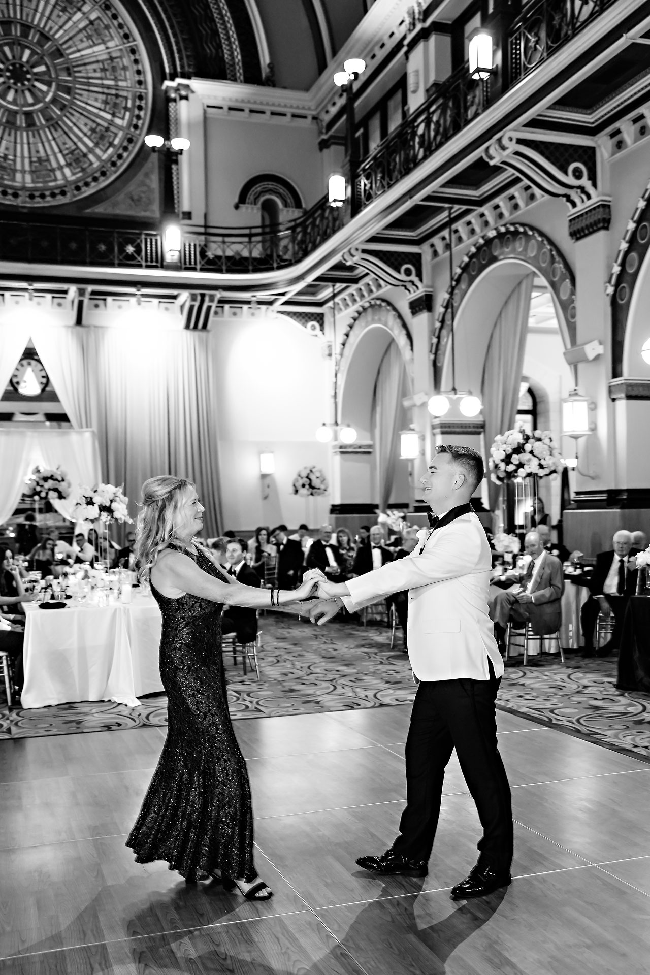 Lauren Colin Crowne Plaza Union Station Grand Hall Indianapolis Wedding 308