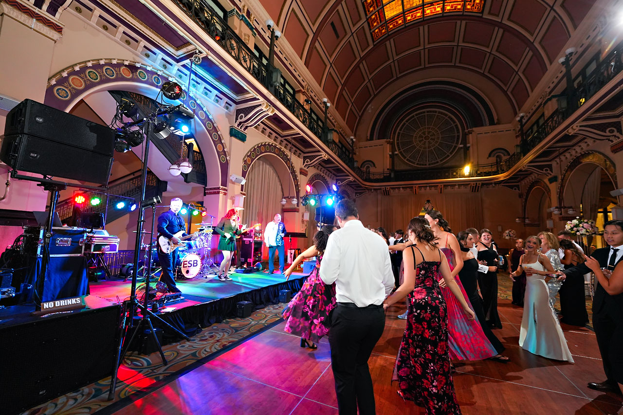 Lauren Colin Crowne Plaza Union Station Grand Hall Indianapolis Wedding 322