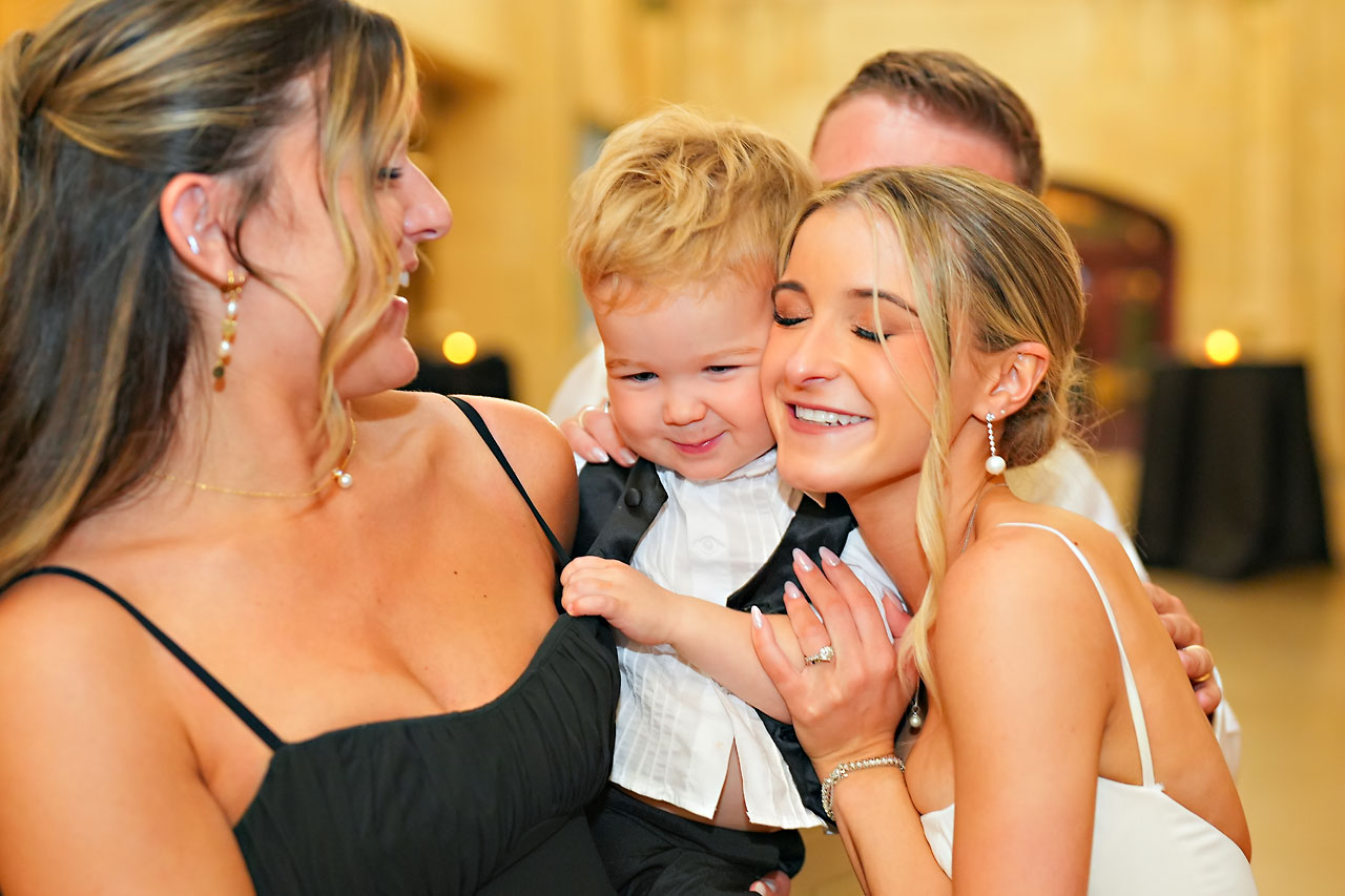 Lauren Colin Crowne Plaza Union Station Grand Hall Indianapolis Wedding 347