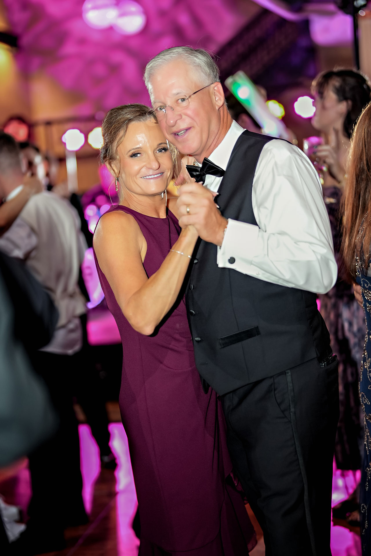 Lauren Colin Crowne Plaza Union Station Grand Hall Indianapolis Wedding 356