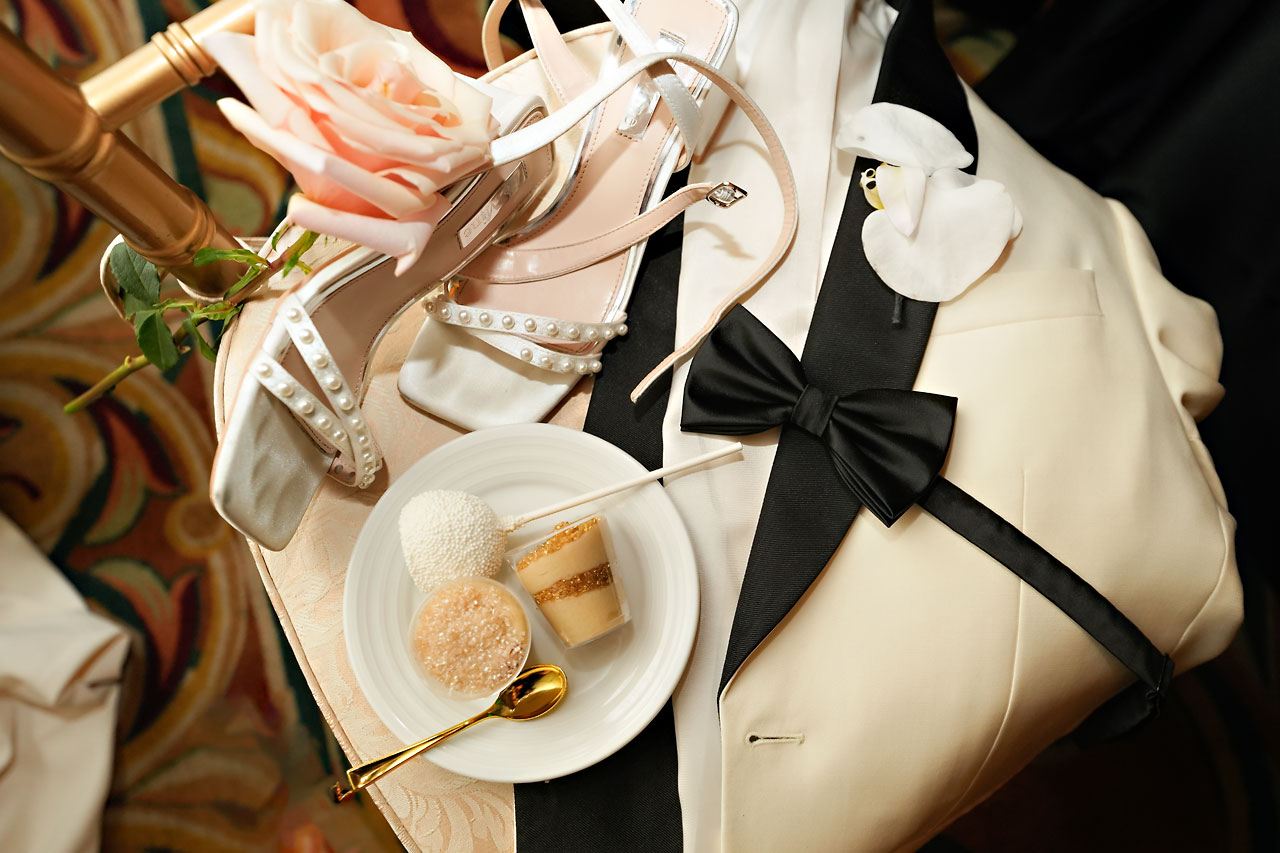 Lauren Colin Crowne Plaza Union Station Grand Hall Indianapolis Wedding 364