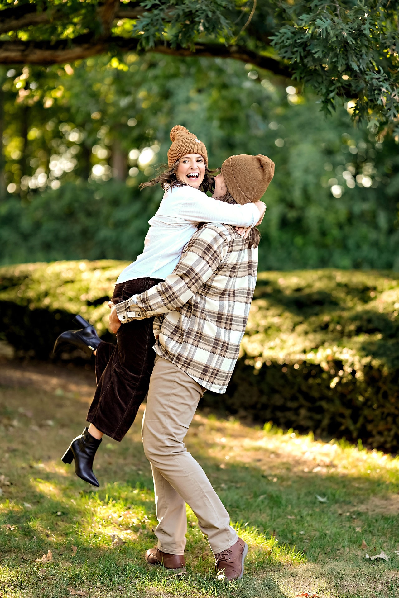Erin Spencer Holcomb Gardens Fountain Square Canal Indianapolis Engagement Session 012