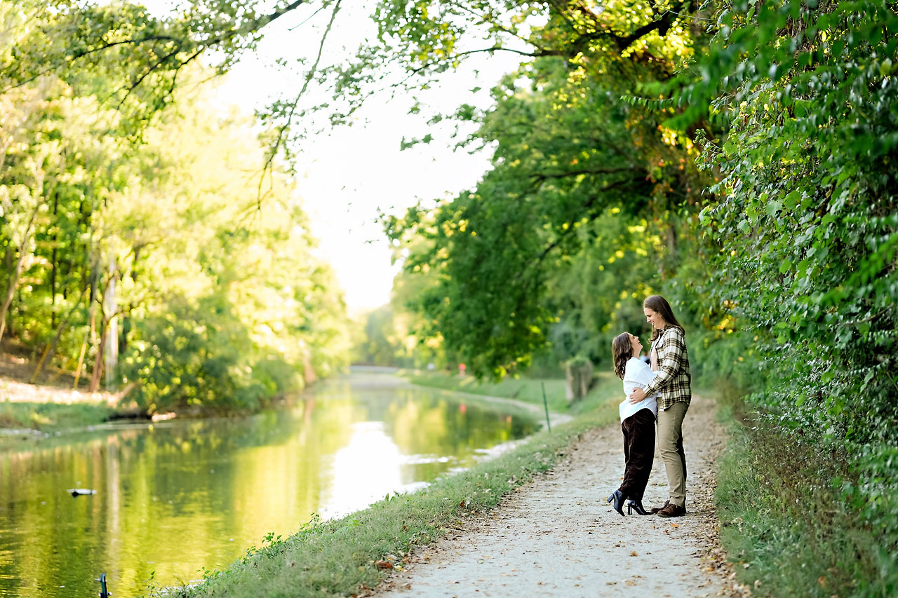 Erin Spencer Holcomb Gardens Fountain Square Canal Indianapolis Engagement Session 022