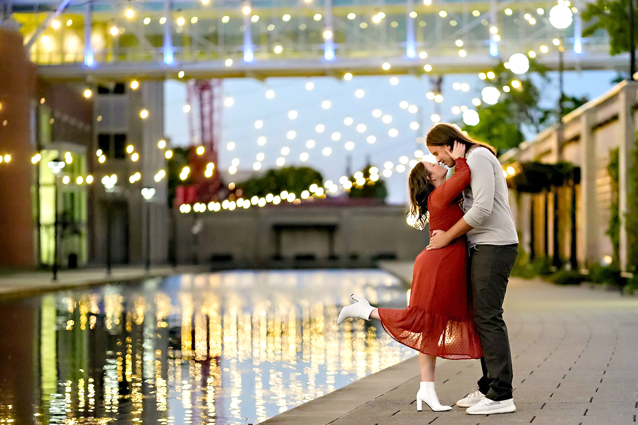 ERIN + SPENCER | HOLCOMB GARDENS + FOUNTAIN SQUARE + CANAL INDIANAPOLIS ENGAGEMENT SESSION