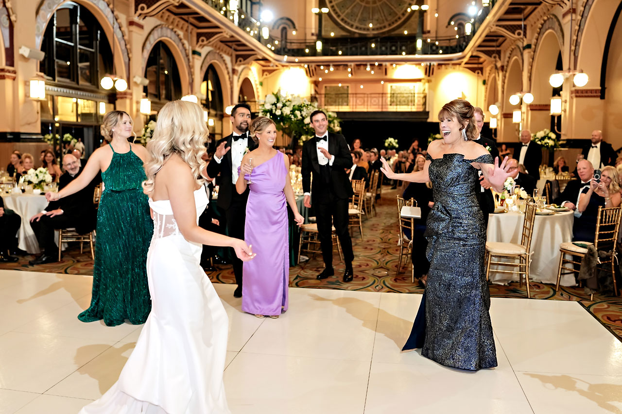 Kara Matt Omni Severin St Johns Union Station Indianapolis Wedding 281