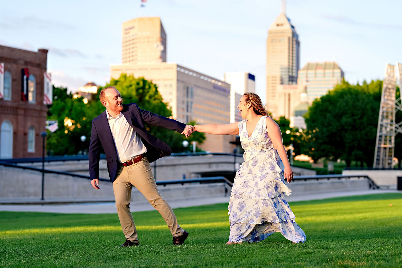 DIAMANDO + DEREK | BUTLER UNIVERSITY + DOWNTOWN INDIANAPOLIS ENGAGEMENT SESSION